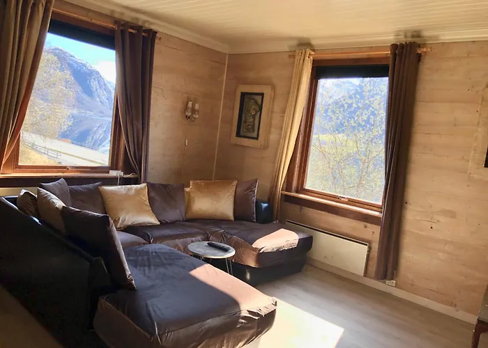 Apartment With Lake View In Jolster